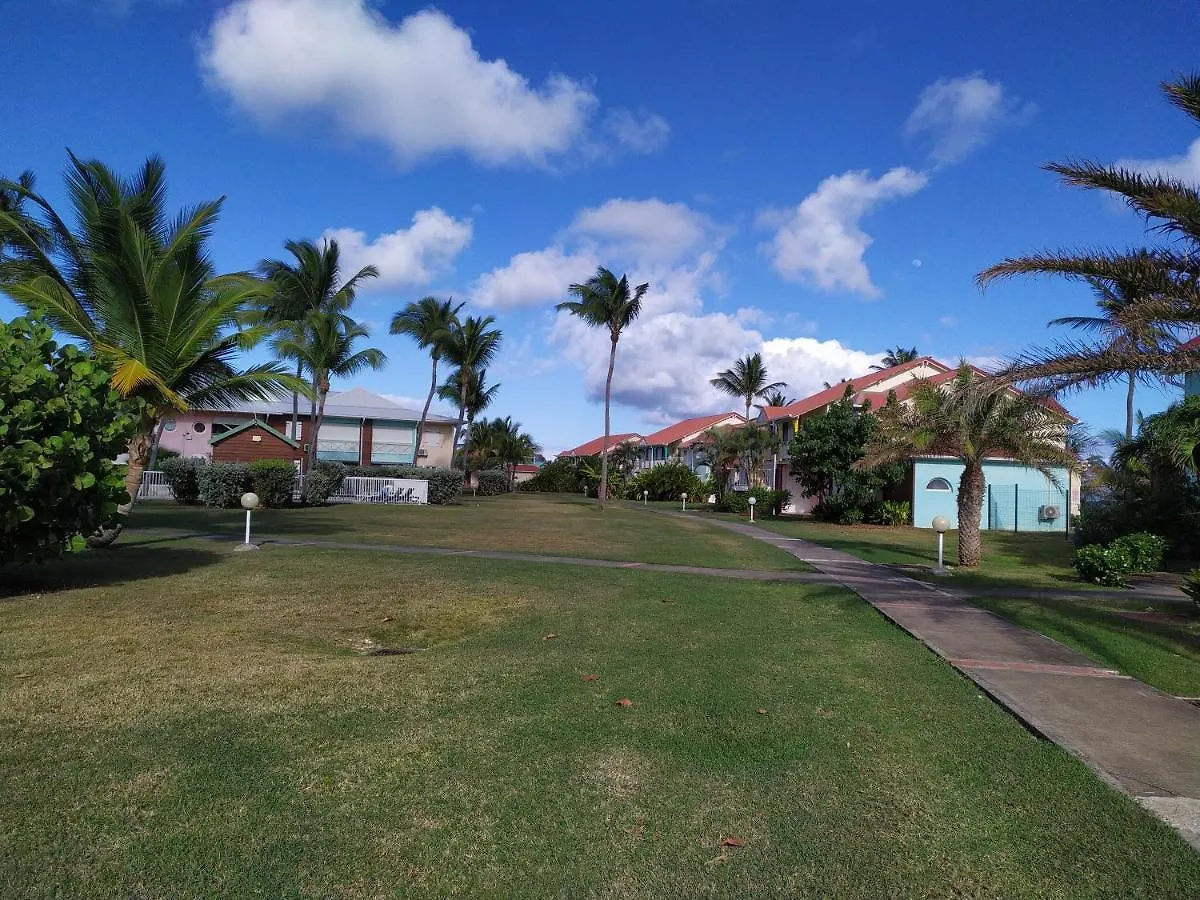 Appartement Sur La Plage, Avec Vue Panoramique Sur Le Lagon - Yacayou Saint-Francois